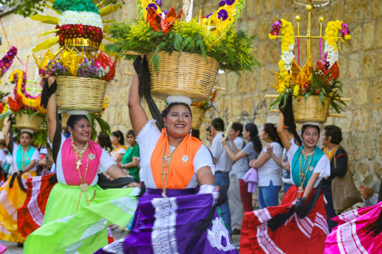 Con Primer Convite de la Guelaguetza 2024 el pueblo oaxaqueño anunció la máxima fiesta