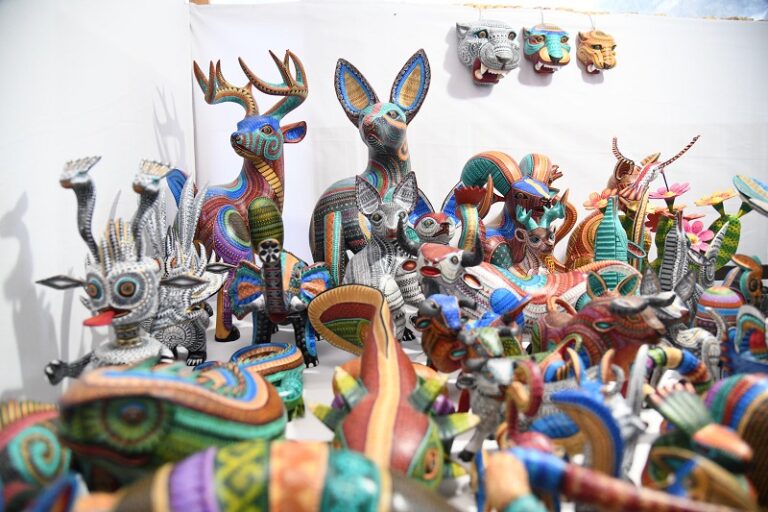 Expone San Martín Tilcajete la magia y el orgullo de sus alebrijes