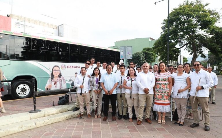 Reconocen aportación de la Banda de Música del Estado de Oaxaca